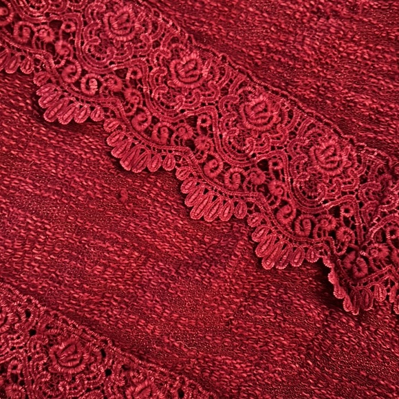 Maurice’s burgundy maroon wine rough knit lace sweatshirt size 1 - Picture 3 of 8